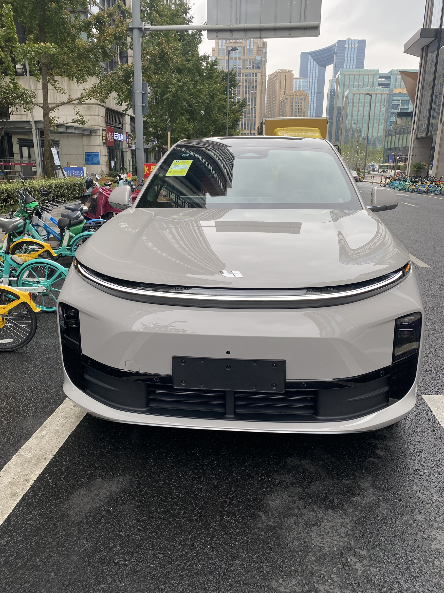 MGM集团 MEGA 高压纯电 MPV